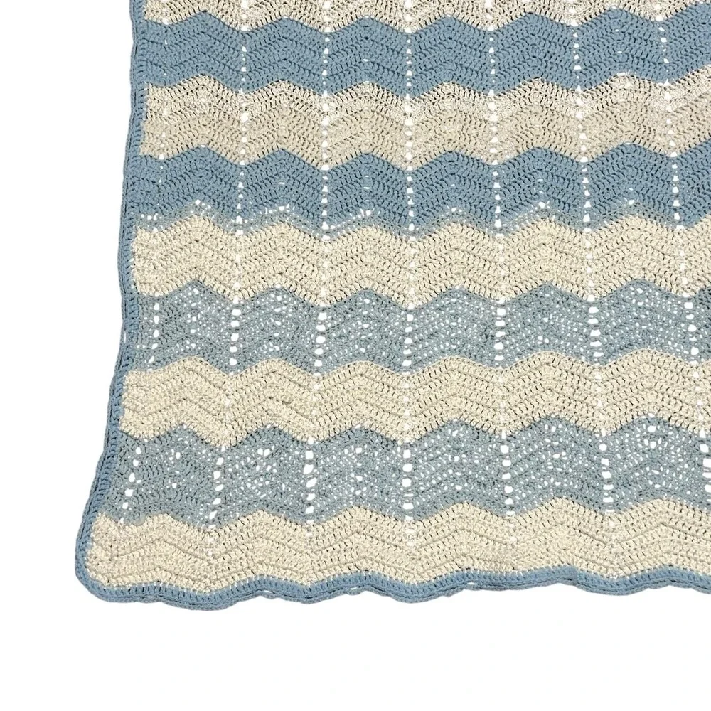 Handmade Crochet Baby Blanket Afghan White Blue Chevron‎ Ripple Soft 32x30